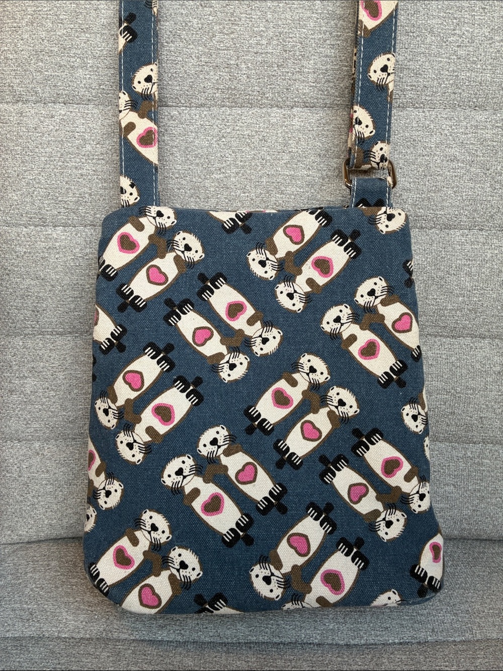Bungalow 360 Small Messenger Bag Otter - Picture 7 of 16